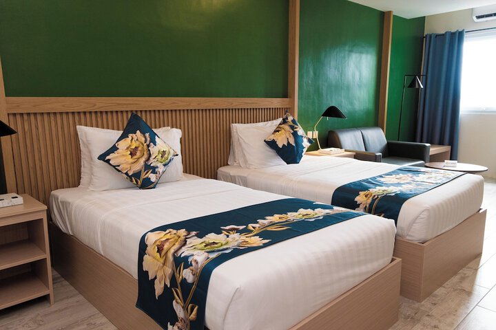 Room 28 of 72