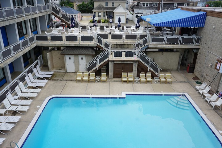 Pool 14 of 26