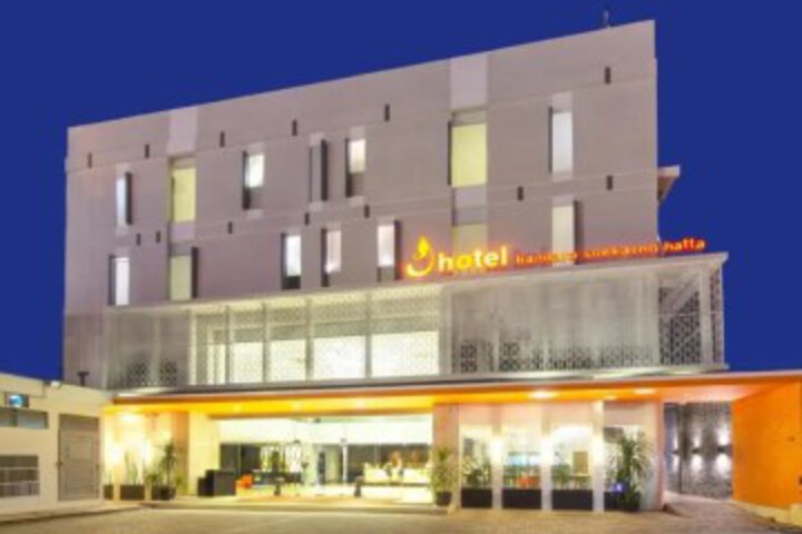 J hotel