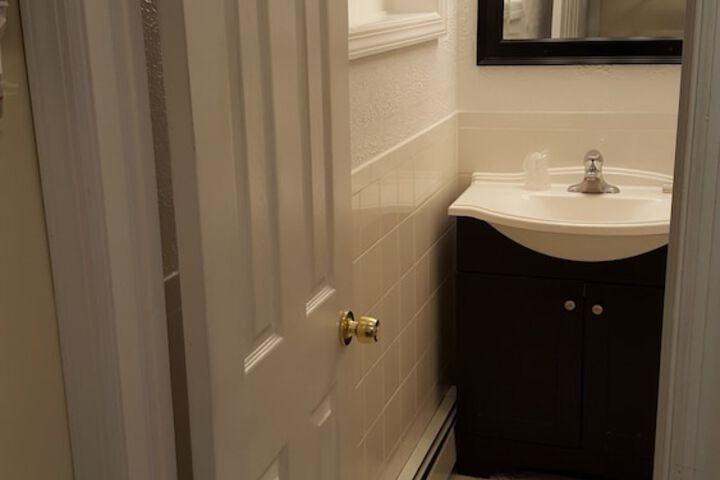Room 32 of 50