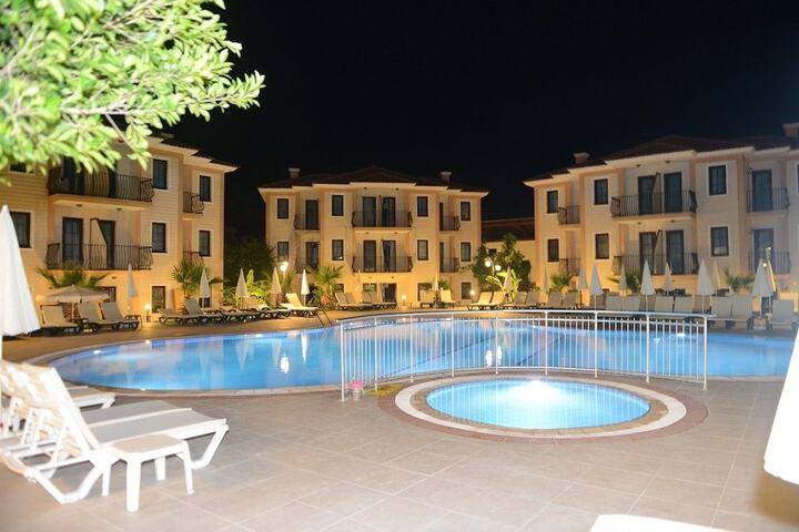 Pool Hotel