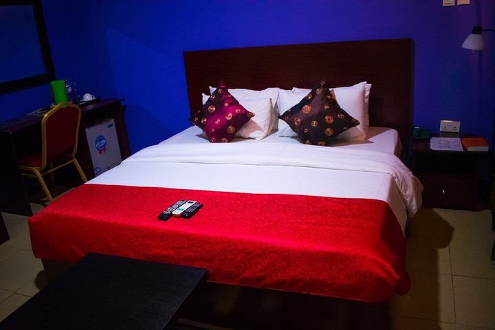 Room 30 of 68