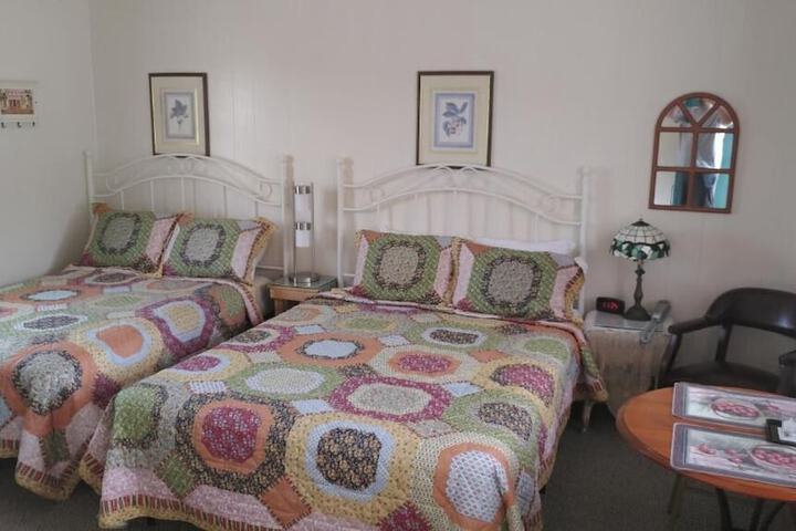 Room 6 of 32