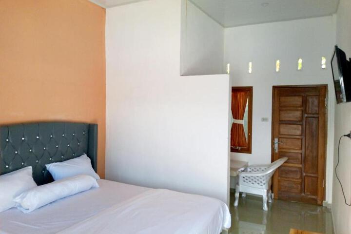RedDoorz at Sihole Paradise Inn Parbaba
