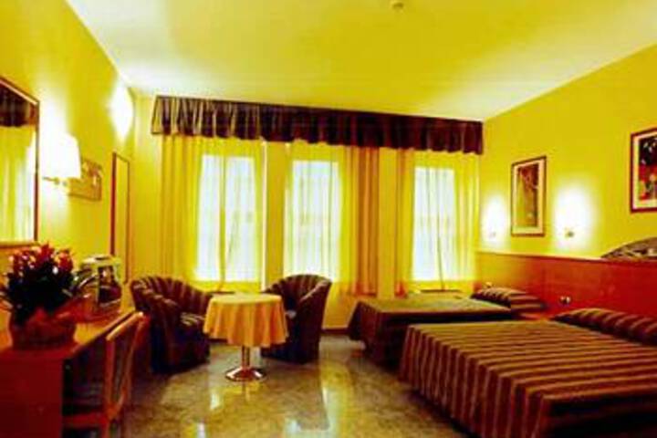 Room 19 of 25
