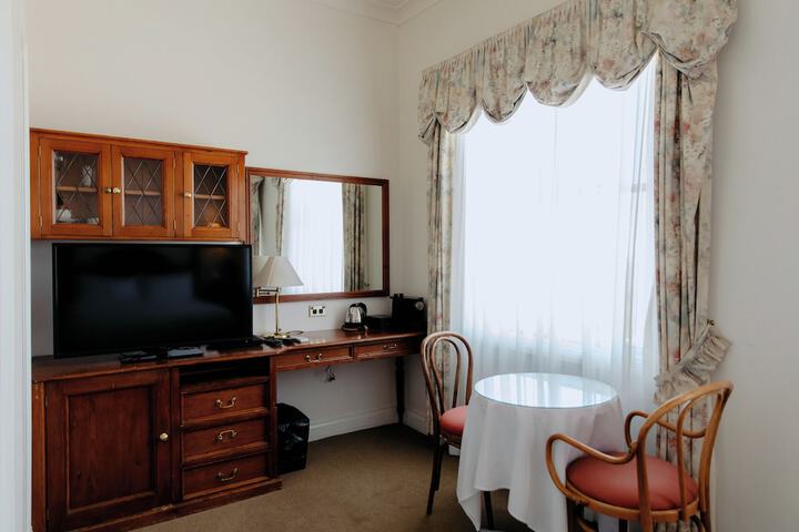 Room 14 of 63