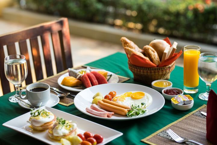 Breakfast/Coffee Service 30 of 44