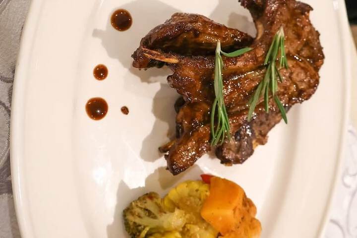 Dining 42 of 67