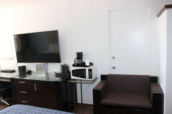 Room 12 of 28