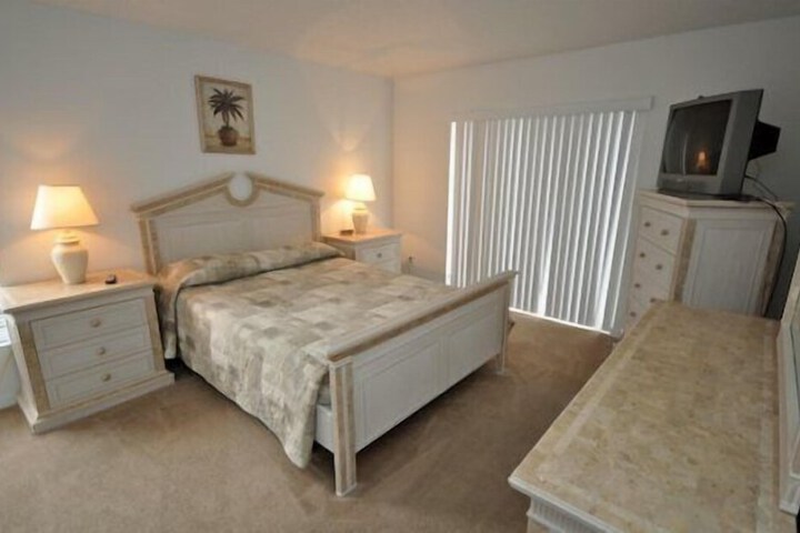 Room 6 of 20