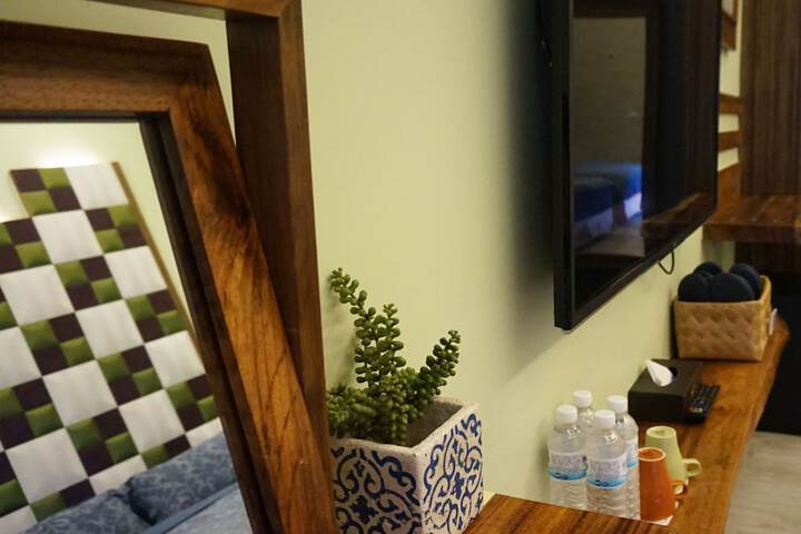 Lounge 63 of 185