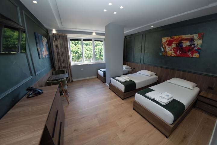 Room 13 of 48