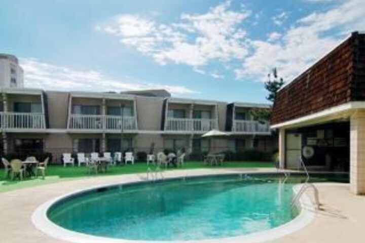 Pool 5 of 5