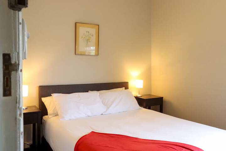 Room 5 of 30