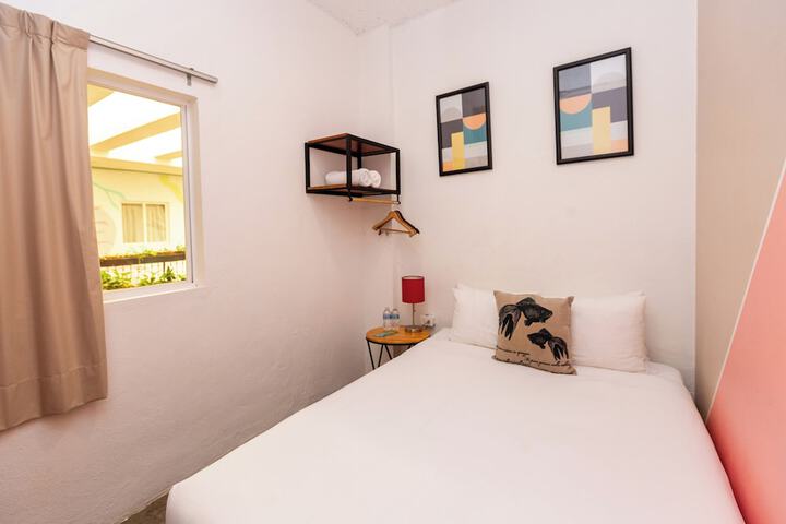 Room 17 of 68