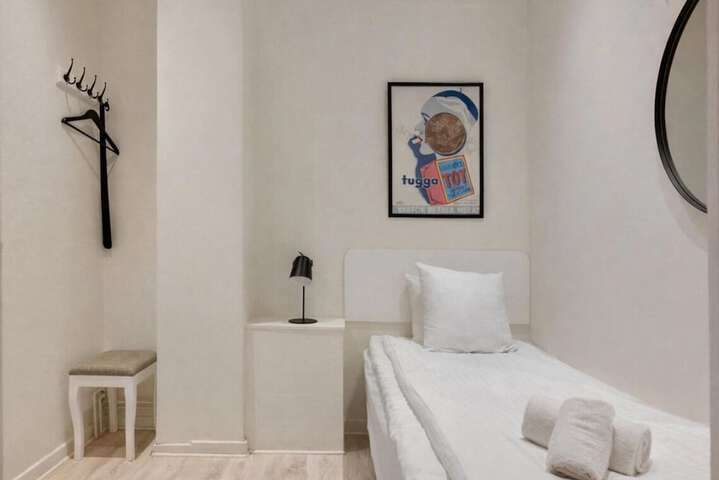 Room 46 of 133