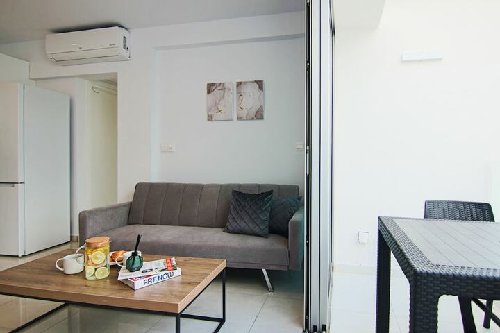 Room 17 of 30