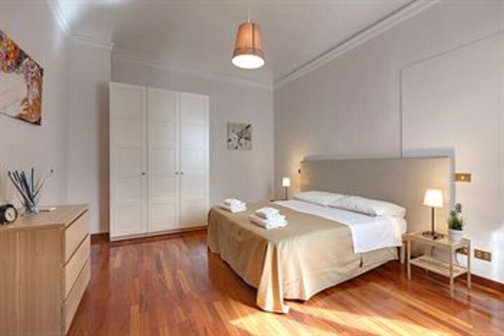 Room 53 of 166