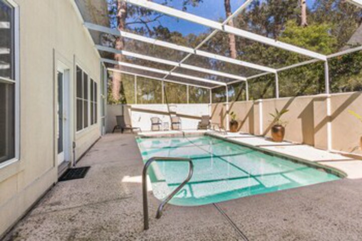 Pool 23 of 48