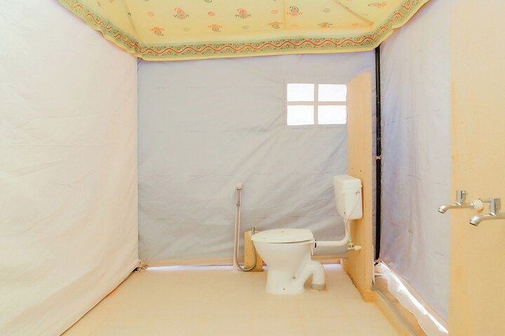 Room 16 of 39