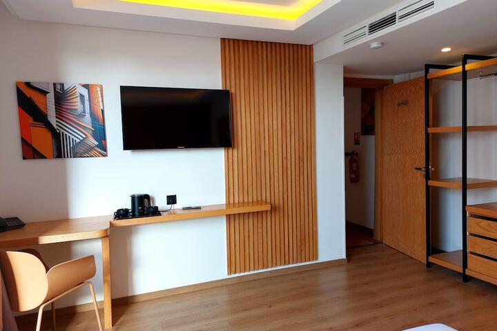 Room 44 of 84