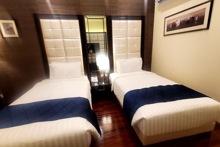 Room 15 of 58