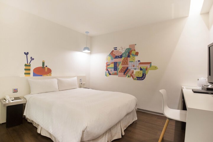 Room 27 of 51