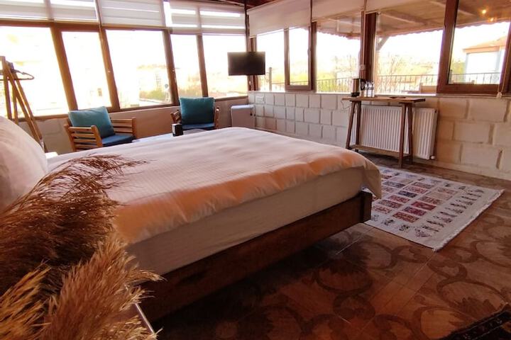 Room 15 of 78