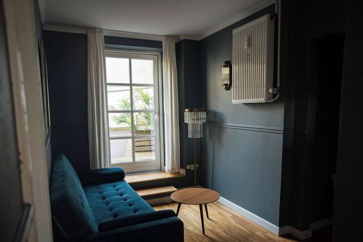 Room 17 of 42