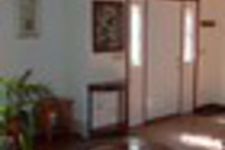Room 152 of 342