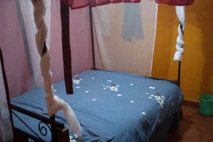 Room 5 of 14