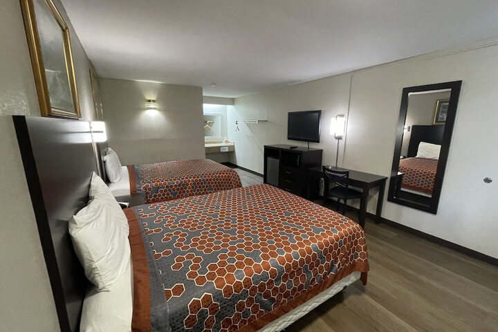 Deluxe Double Room (3 of 7)