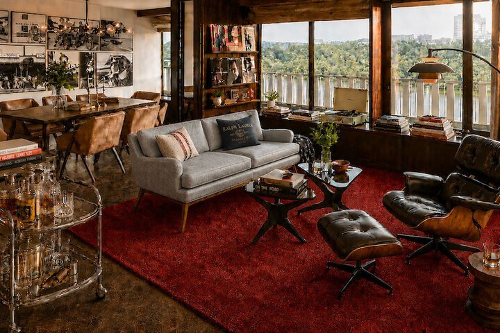 Room 43 of 115