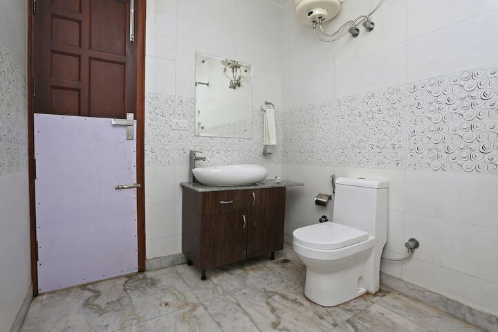 Room 16 of 16