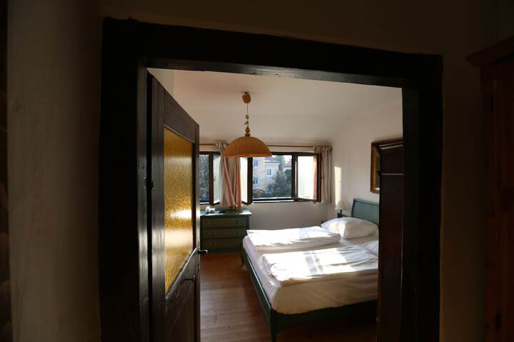 Room 30 of 86