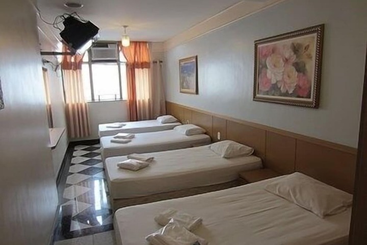Room 12 of 43