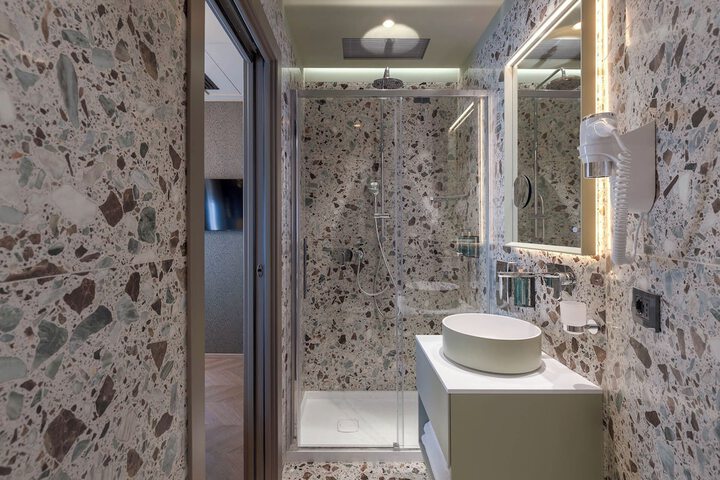 Clean Restrooms