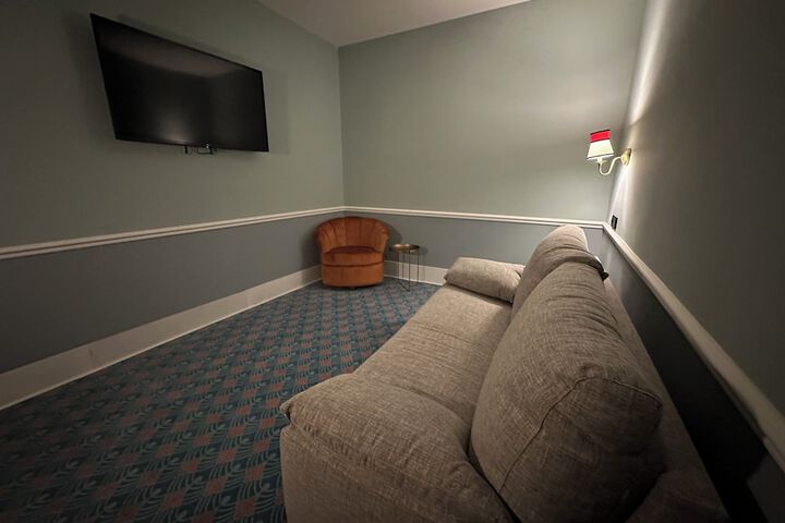 Room 43 of 73