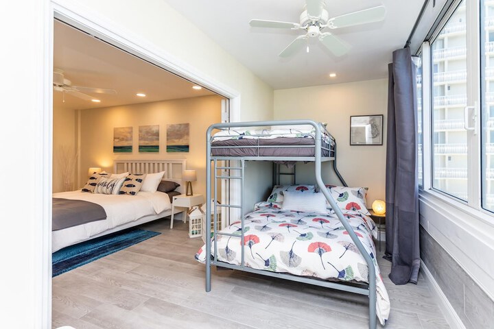 Room 4 of 157