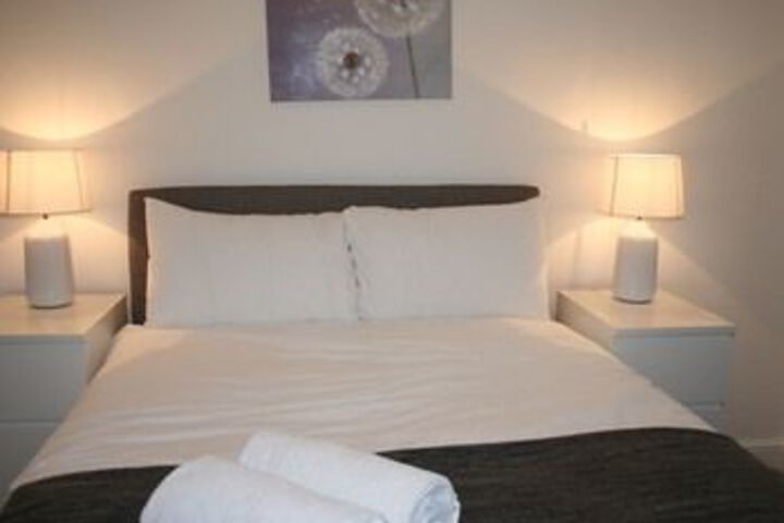 Room 17 of 38