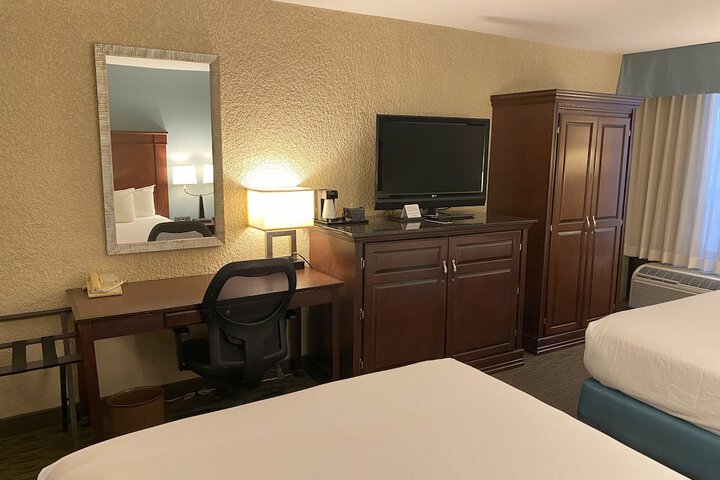 Room 17 of 50