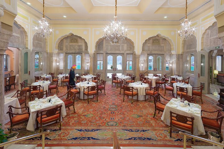 Dining 41 of 54