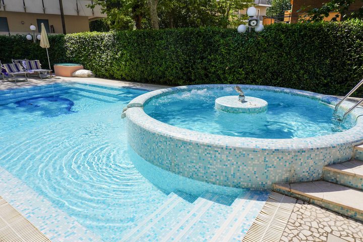 Pool 33 of 58