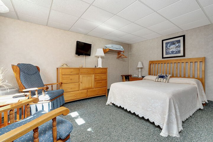 Room 106 of 167