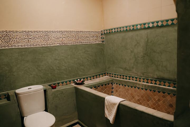 Room 53 of 79