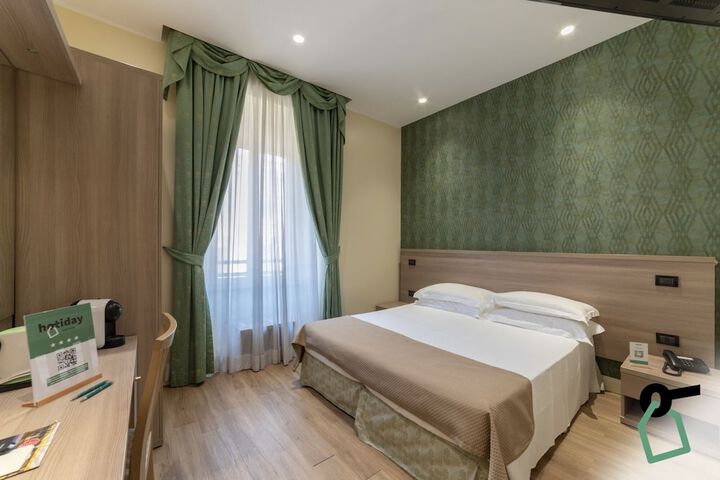 Room 21 of 36