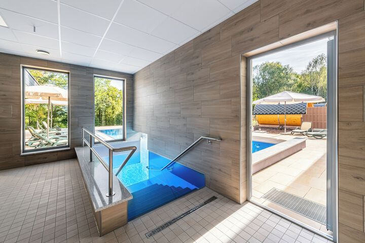 Pool Hotel