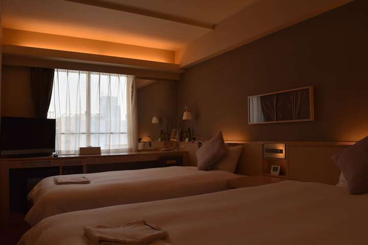 Room 19 of 97