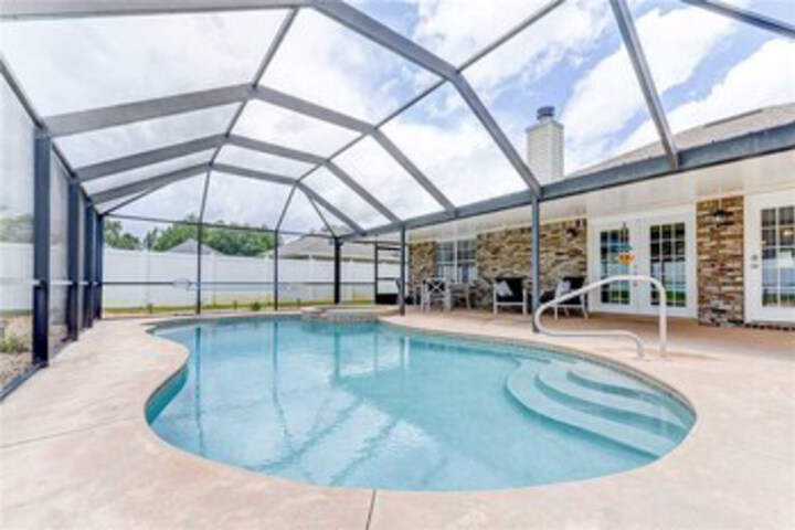Splash Paradise 3 Bedroom, Private Pool, Pet Friendly in Palm Coast, FL