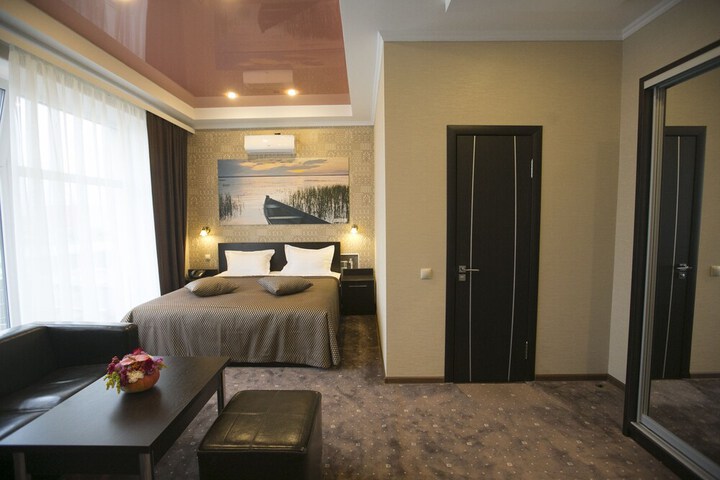 Room 15 of 28